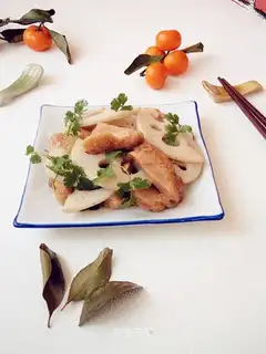 The monkey mushrooms are burning the fruit