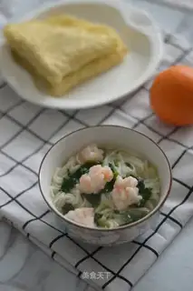 Shrimp spinach noodles