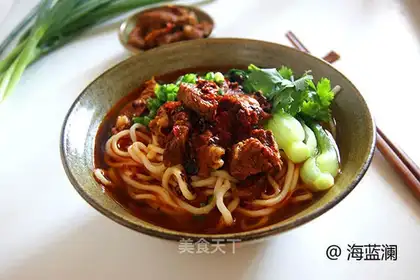 Spicy beef noodles