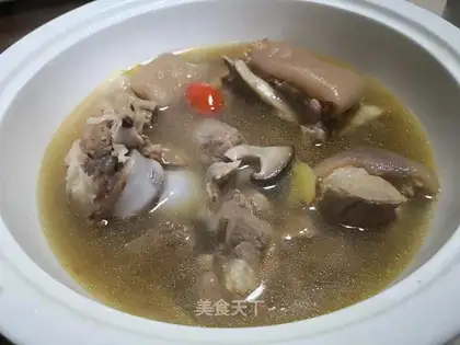 Elbow mushroom stew