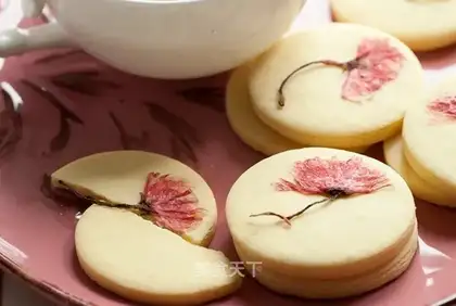 Cherry cookies