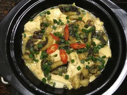 Strawfish, tofu