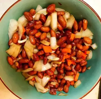 Old vinegar peanuts