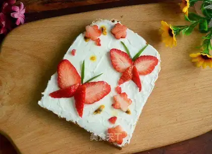 Strawberry cheese sandwich