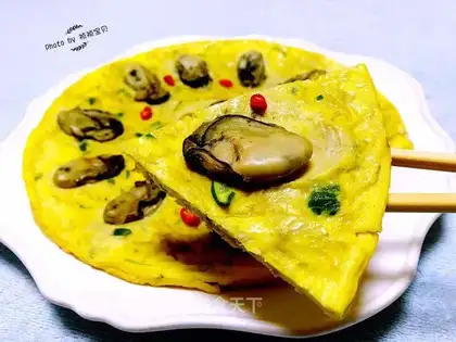 Oysters, golden fungus