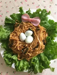 The onions of the nest