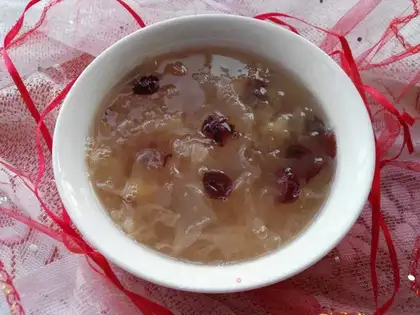 Cranberry silver ear soup