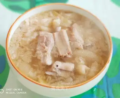 Pyramid ribs soup