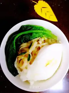 Onion and egg noodles