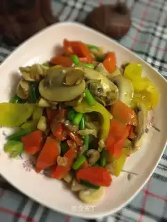 Pelican mouth mushrooms