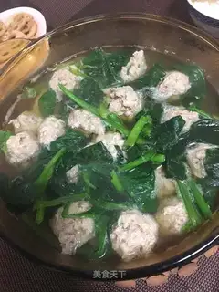Spinachball soup