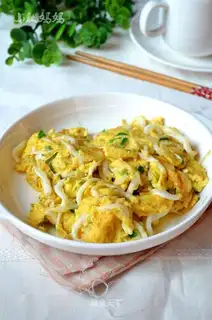Silverfish fried eggs