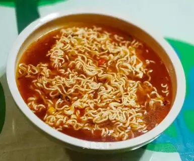 Tomato beef noodles