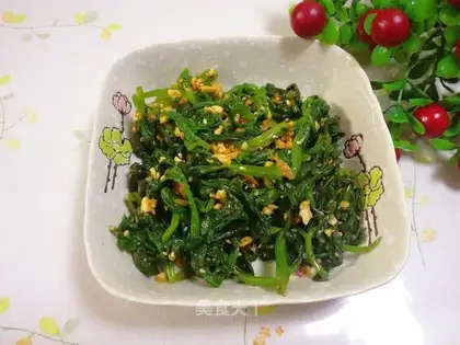 Peanuts and celery leaves