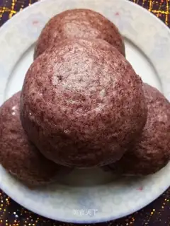 Black rice buns