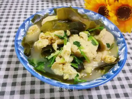 Frozen tofu on the sea belt
