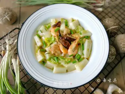 Shrimp cabbage mushrooms
