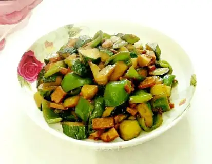 cucumber with green pepper
