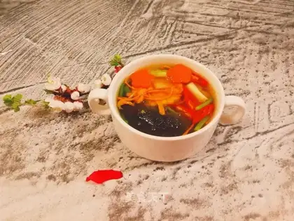 Corn weed sea cucumber soup