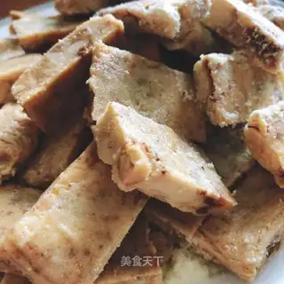 Cow Rolling Sugar