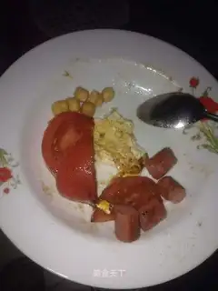 Eggs and tomatoes