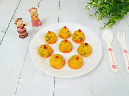 Pyramid rice balls