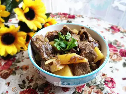 Curry beef potatoes