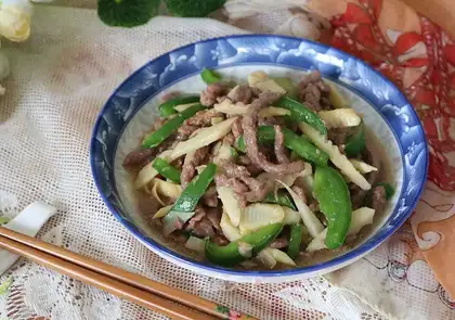 Plum pepper beef