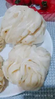 Onion sesame rolls