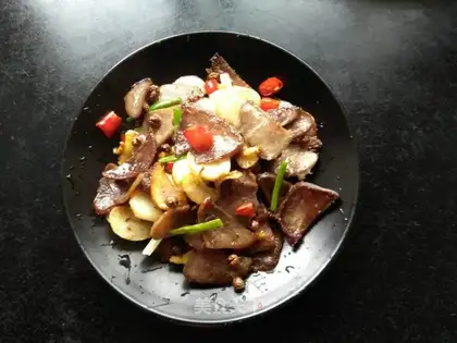 Spicy pig tongue