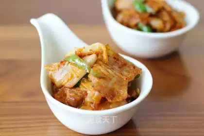 Hot cabbage makes meat