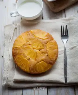 Pineapple cake