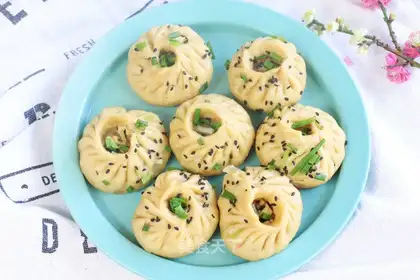 Wedge meat buns