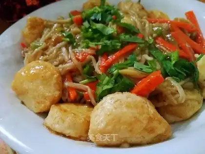 The golden mushroom burns Japanese tofu
