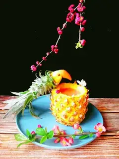 Pineapple carrots, fruit juice