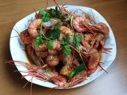 Red burning shrimp