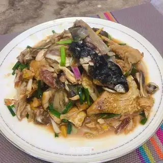 Red-burned fish head
