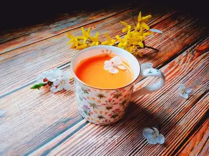 Pineapple carrot juice