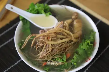 The ginseng red-tree broth