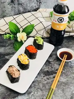 Sushi, warship