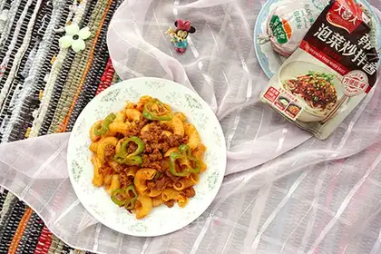 Macaroni with hanfu beef sauce