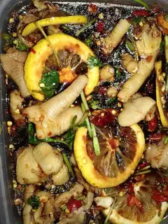 Spicy chicken claws