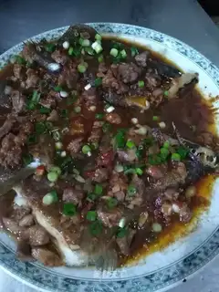Fish heads in sauce