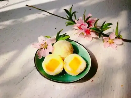 Mountain mango coconut ball