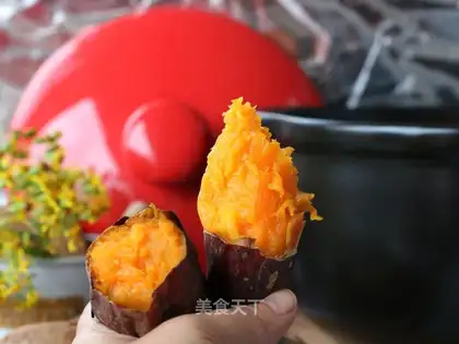 A casserole roasted potatoes