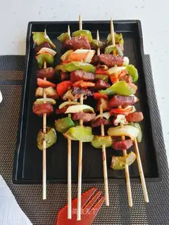 Five-colour beef string