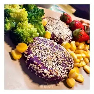 Potato potato sesame cake