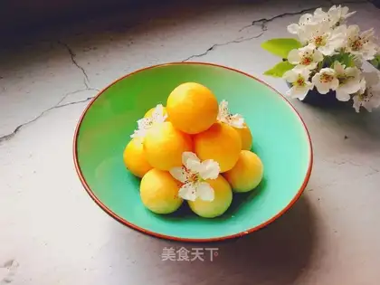 Frozen mango pharmacist ball