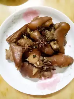I'll burn the pig's feet