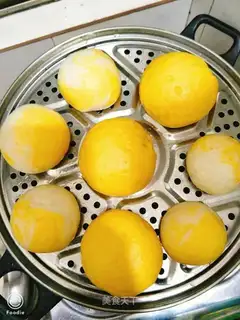 Pumpkin buns